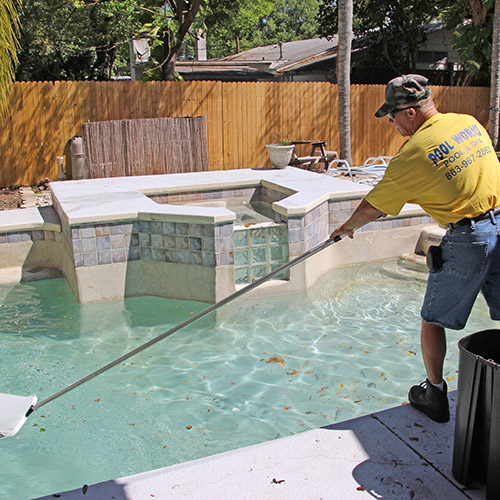 Pool Cleaning Services In Lakeland, FL