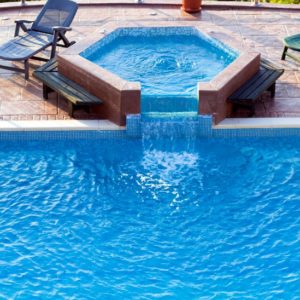 swimming pool with hot tub, plant city fl